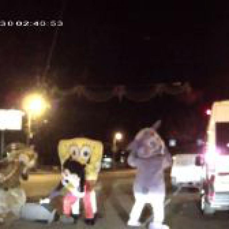 Spongebob And Mickey Mouse In Russian Road Rage